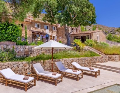 Book a villa in Mallorca