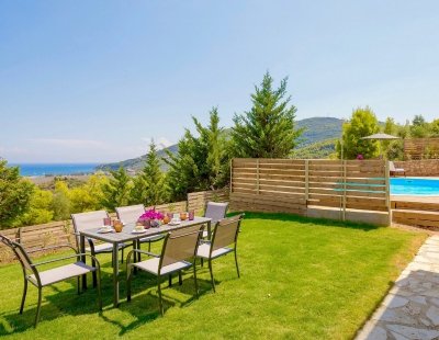 Book a villa in Greece