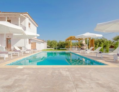 Villas in Laganas