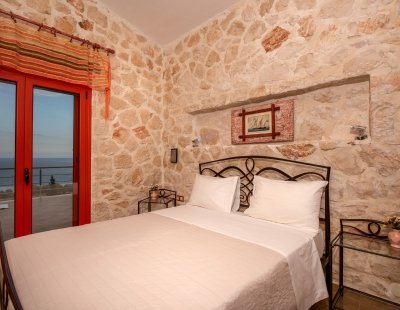 Holiday villas in Greece