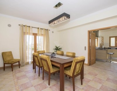 Villa in Almancil to rent