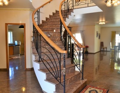 Book a villa in Almancil