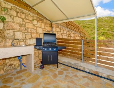 Book a villa holiday in Keri
