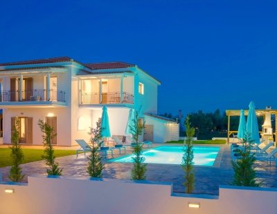 Book a villa holiday in Greece