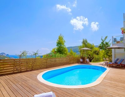 Book a villa holiday in Keri
