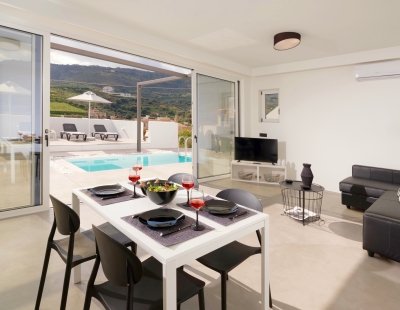 Book a villa in Crete
