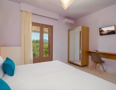 Holiday villas in Laganas