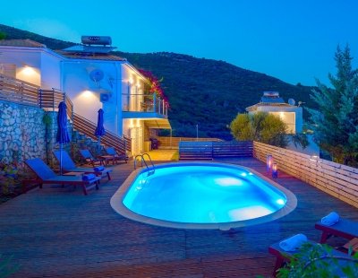 Book a villa in Greece