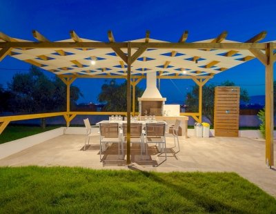 Book a villa in Laganas