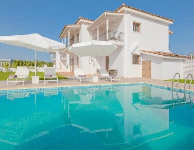 Villa rentals in Greece