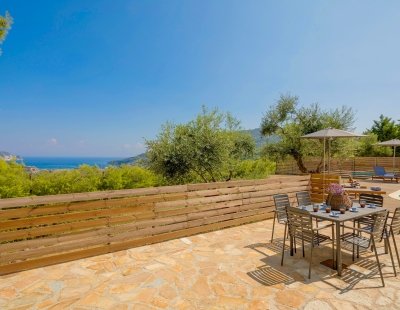 Book a villa holiday in Greece