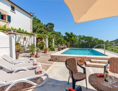 Book a villa in Mallorca