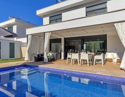 Villa rentals in Balearic Islands
