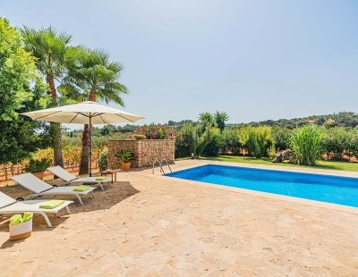Book a villa holiday in Sa Pobla