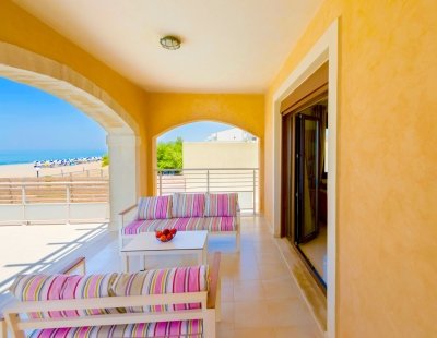 Book a villa in Greece