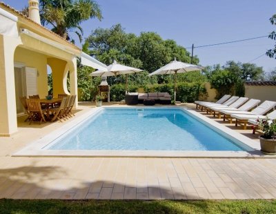 Holiday villas in Almancil