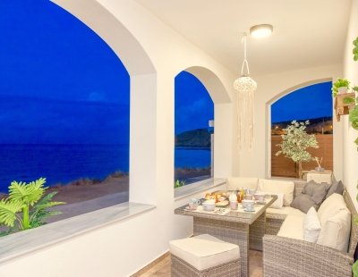 Holiday villas in Greece