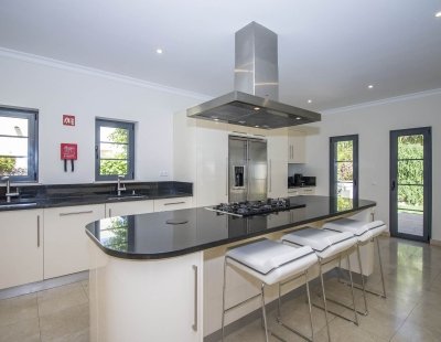 Book a villa holiday in Algarve