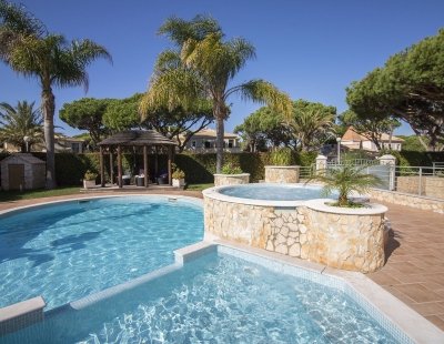 Book a villa holiday in Algarve