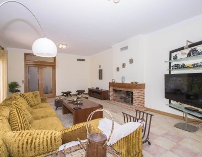 Villa in Almancil to rent