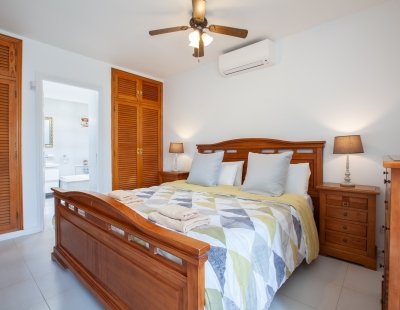 Book a villa in Spain