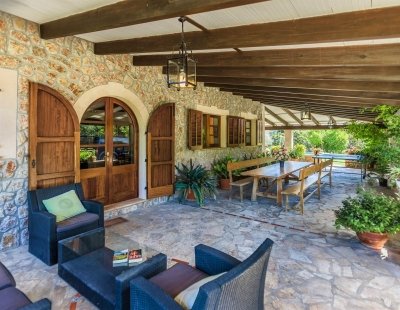 Book a villa holiday in Spain