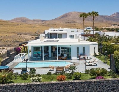 Villa in Puerto Calero to rent