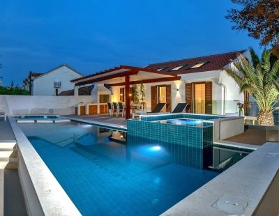 Villas in Brac
