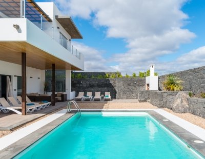 Villa rentals in Puerto Calero