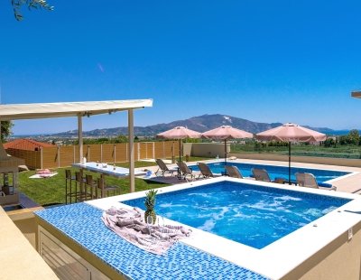 Villa rentals in Greece