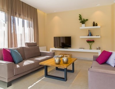 Villa rentals in Halikounas