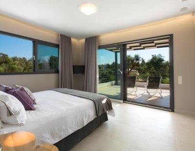 Book a villa in Greece