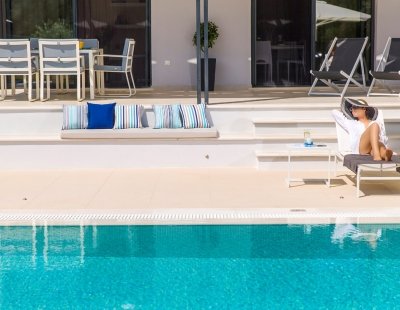 Book a villa in Greece