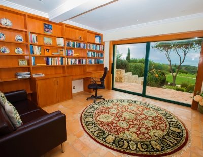 Book a villa holiday in Algarve