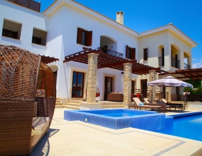 Villas in Aphrodite Hills Resort