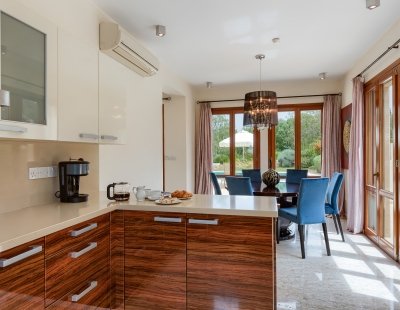 Villa holidays in Aphrodite Hills Resort