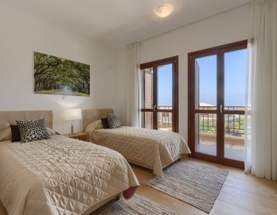 Villa holidays in Aphrodite Hills Resort