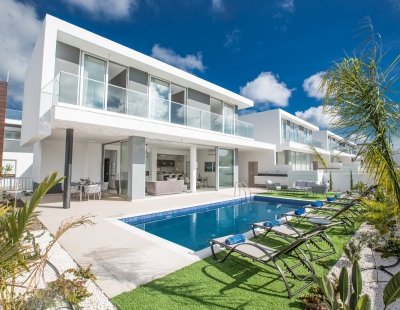 Villas in Protaras