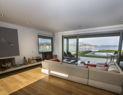 Villa rentals in Greece