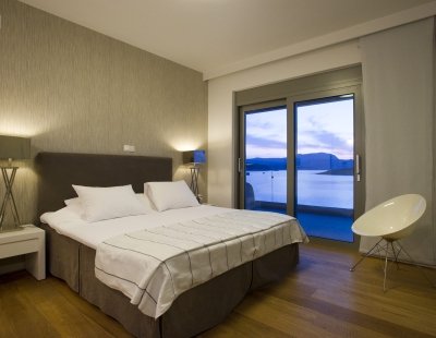 Holiday villas in Greece