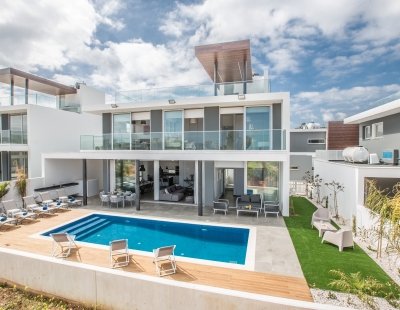 Holiday home in Cyprus villa booking