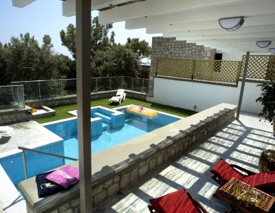 Villa rentals in Greece