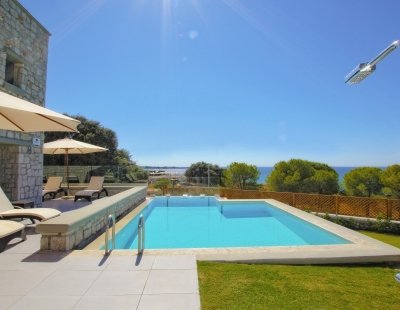 Villa rentals in Greece