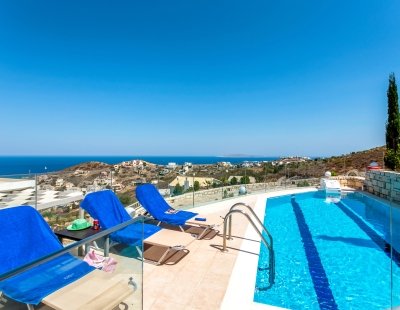 Villa rentals in Greece