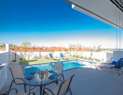 Villa rentals in Protaras