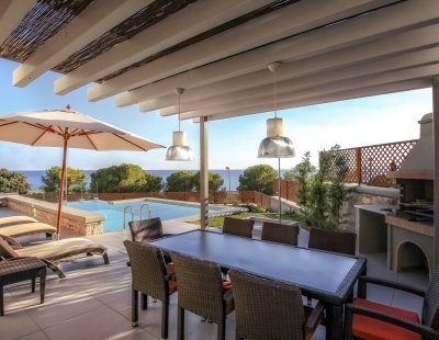 Villas in Pefkos