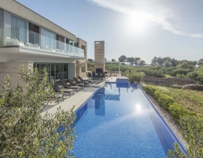 Holiday villas in Brac