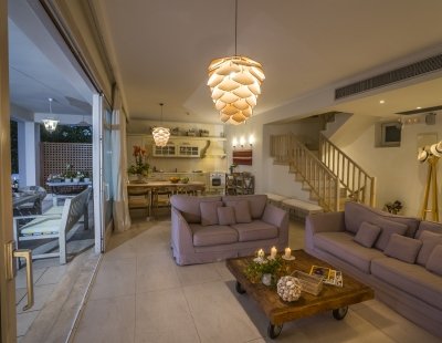 Holiday villas in Greece