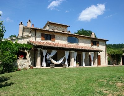 Book a villa in Umbria