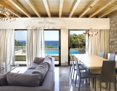 Book a villa in Pefkos